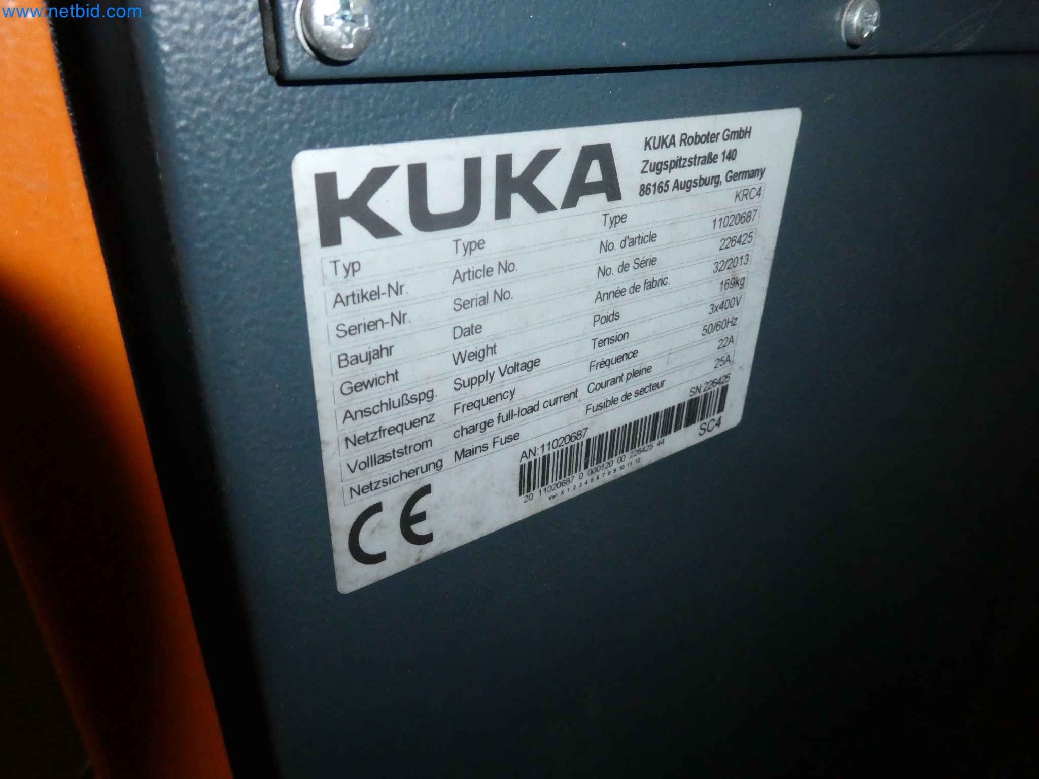 Robots, welding equipment and assembly accessories from the automotive industry-75