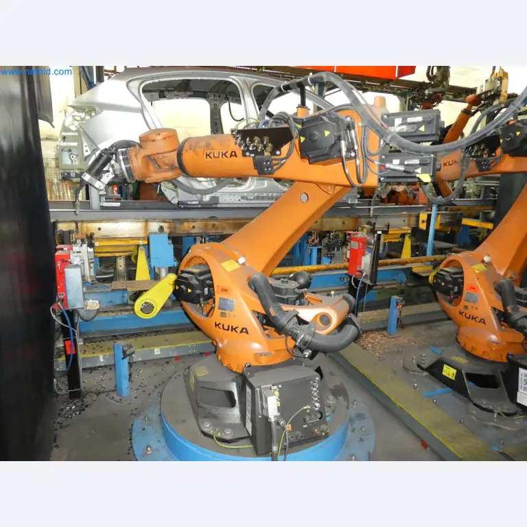 Robots, welding equipment and assembly accessories from the automotive industry-77