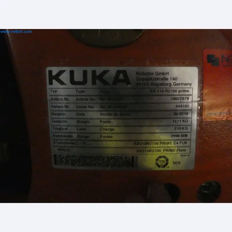 Robots, welding equipment and assembly accessories from the automotive industry-79