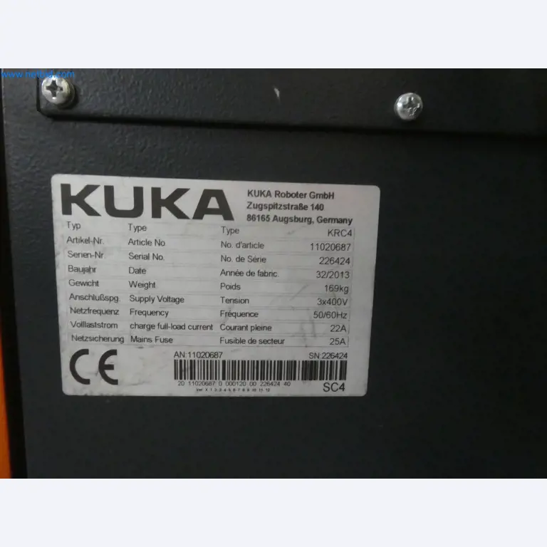 Robots, welding equipment and assembly accessories from the automotive industry-7