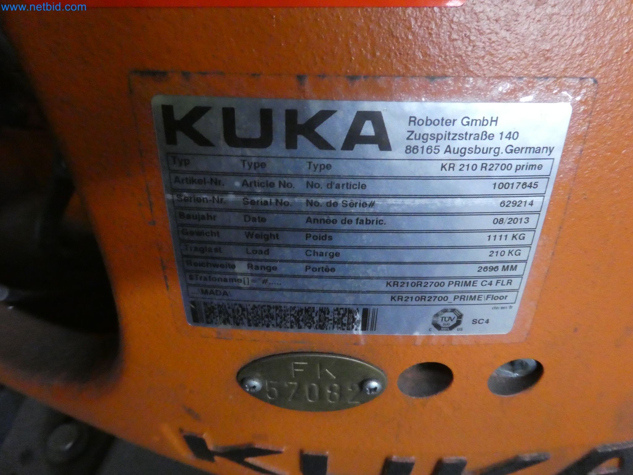 Robots, welding equipment and assembly accessories from the automotive industry-80