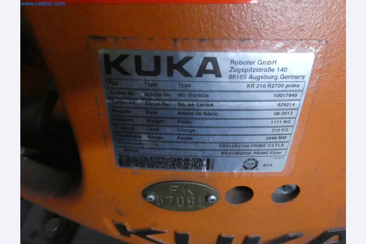 Robots, welding equipment and assembly accessories from the automotive industry-80