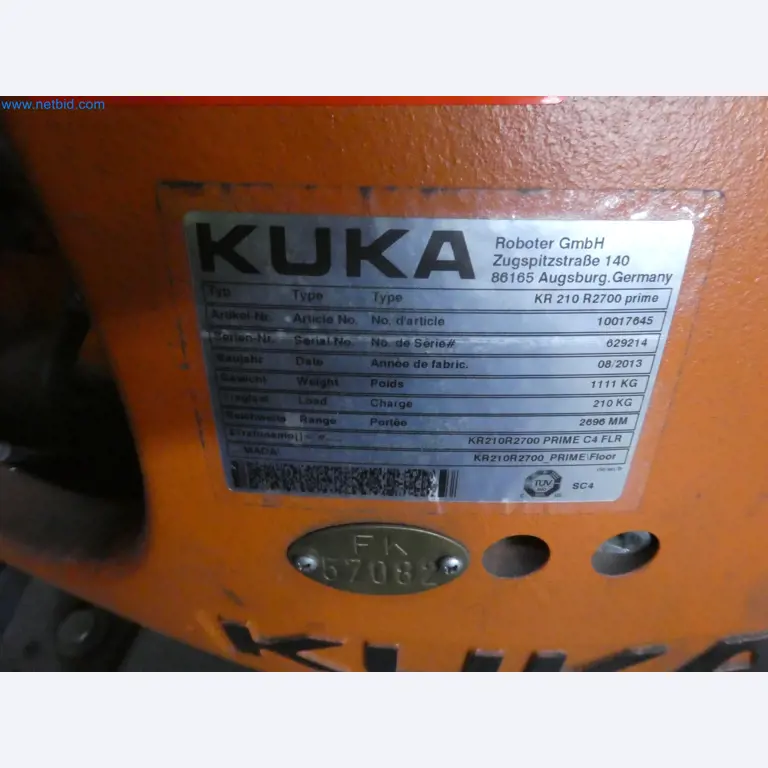 Robots, welding equipment and assembly accessories from the automotive industry-80