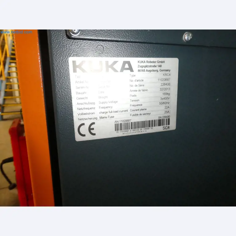 Robots, welding equipment and assembly accessories from the automotive industry-81