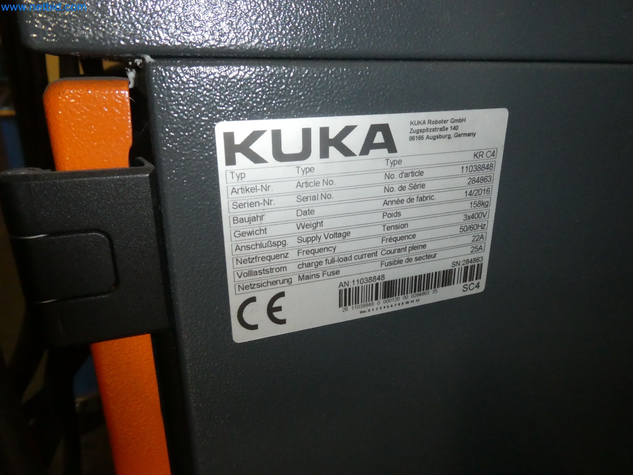 Robots, welding equipment and assembly accessories from the automotive industry-84