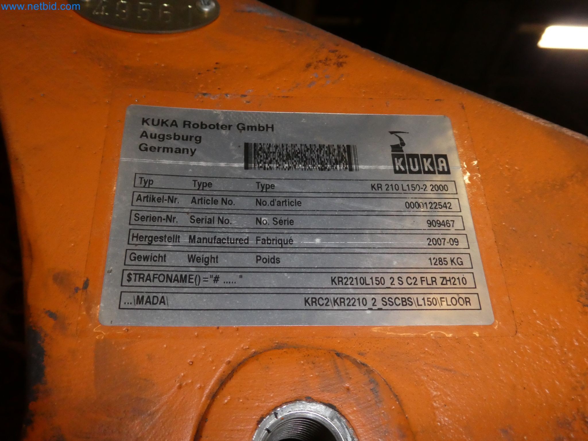 Robots, welding equipment and assembly accessories from the automotive industry-86