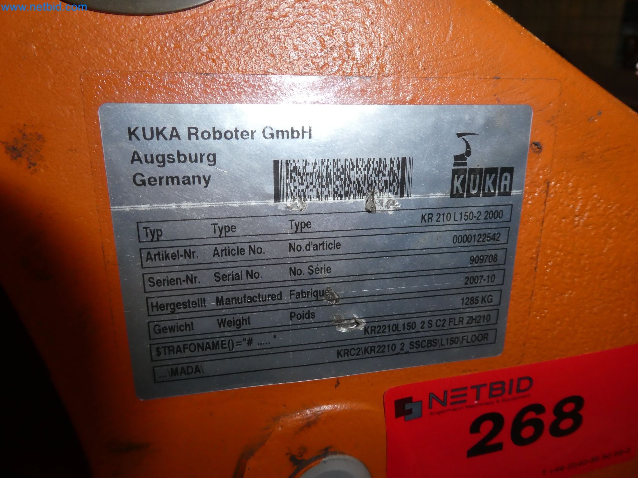 Robots, welding equipment and assembly accessories from the automotive industry-87