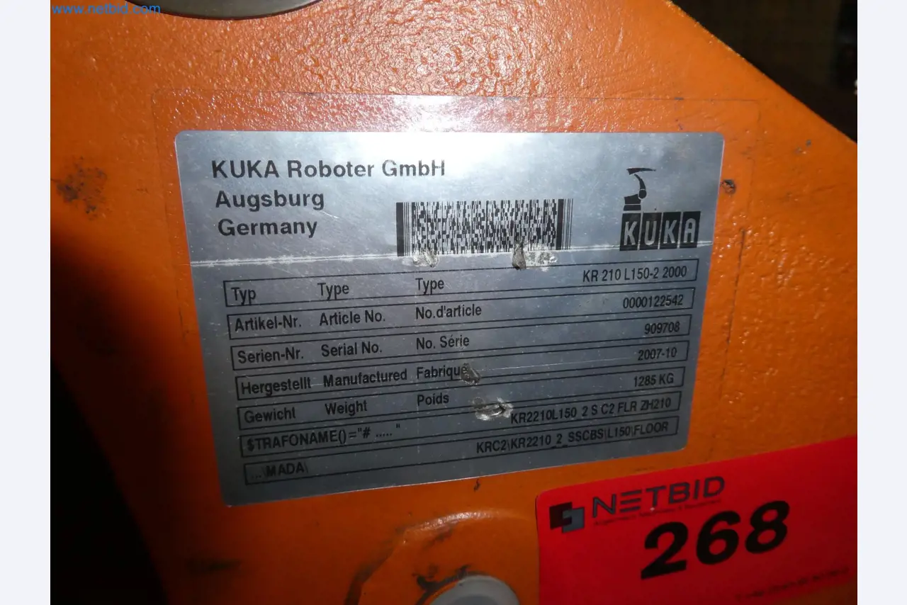 Robots, welding equipment and assembly accessories from the automotive industry-87