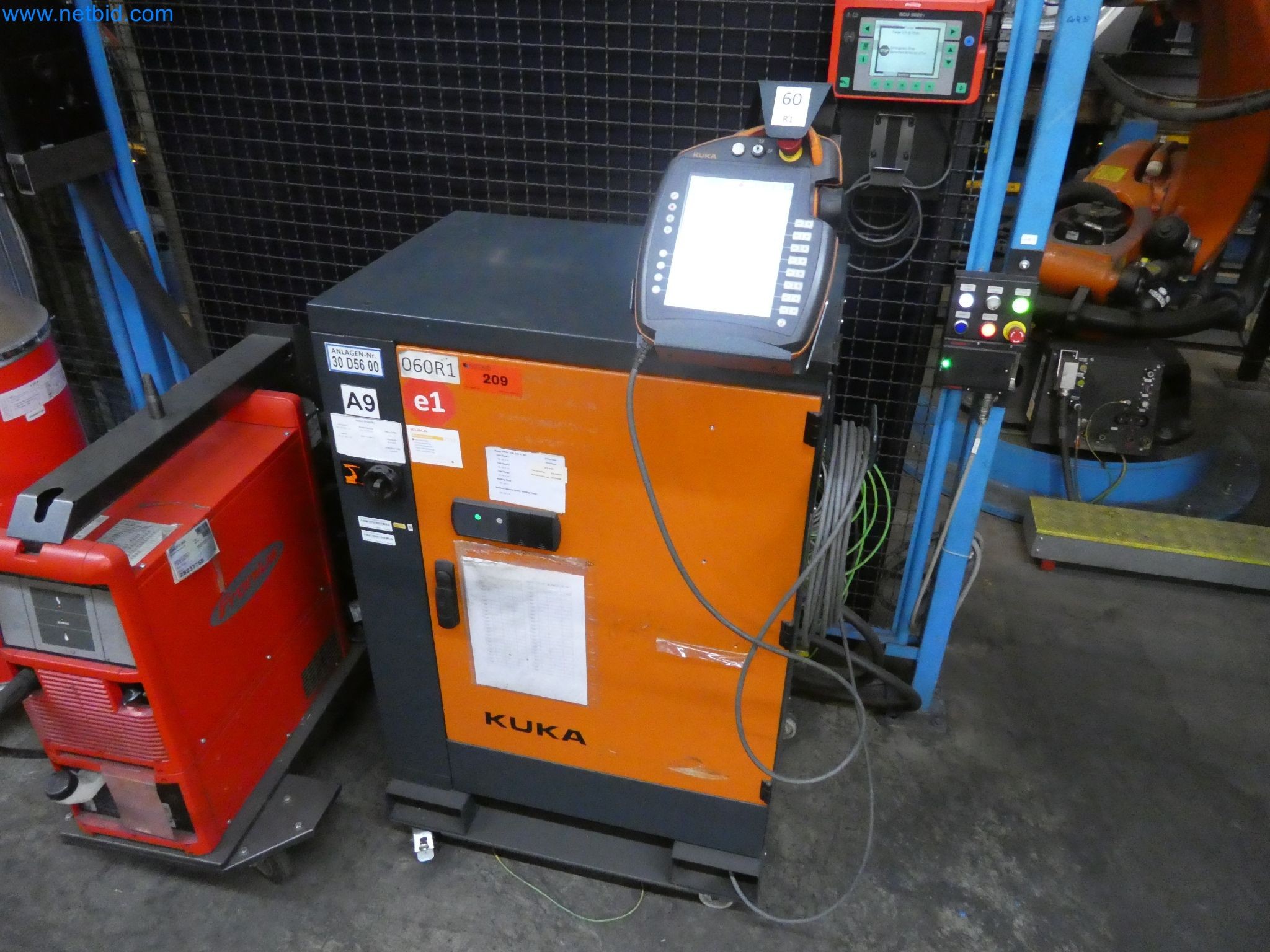 Robots, welding equipment and assembly accessories from the automotive industry-8