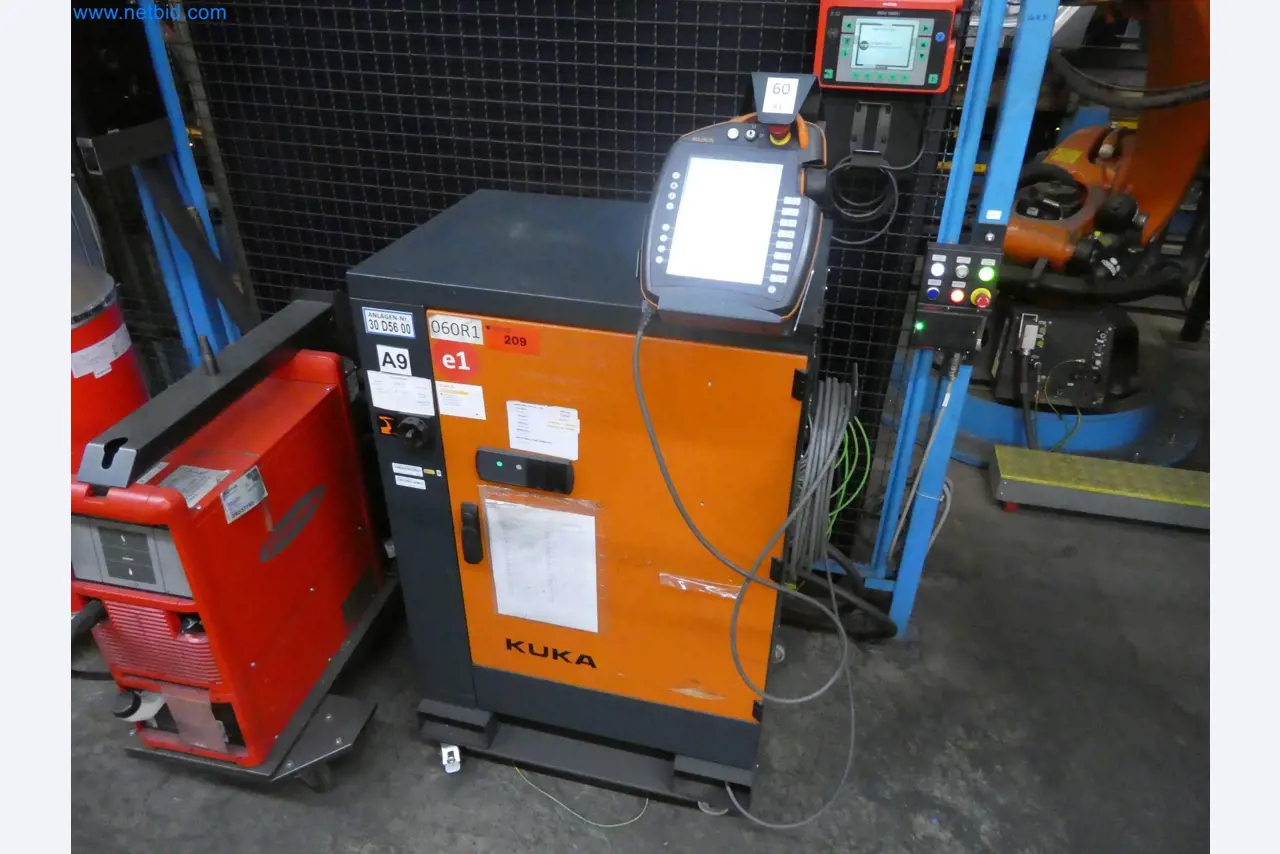 Robots, welding equipment and assembly accessories from the automotive industry-8