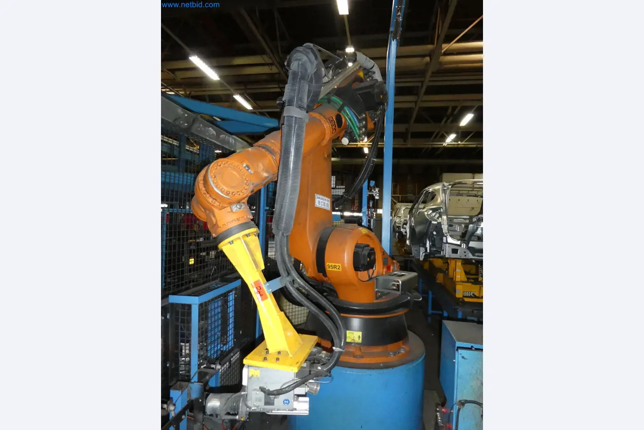 Robots, welding equipment and assembly accessories from the automotive industry-91