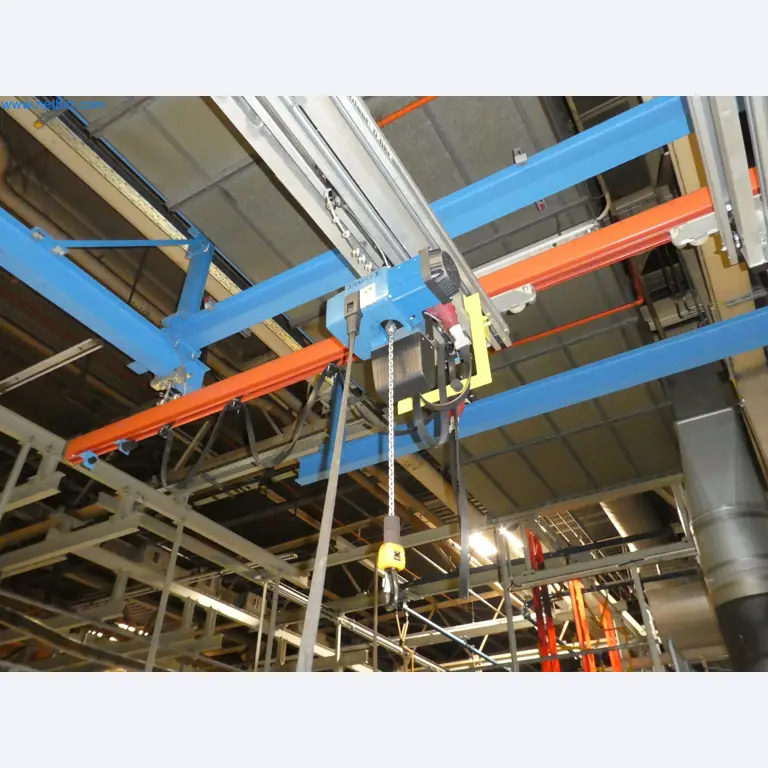 Robots, welding equipment and assembly accessories from the automotive industry-15