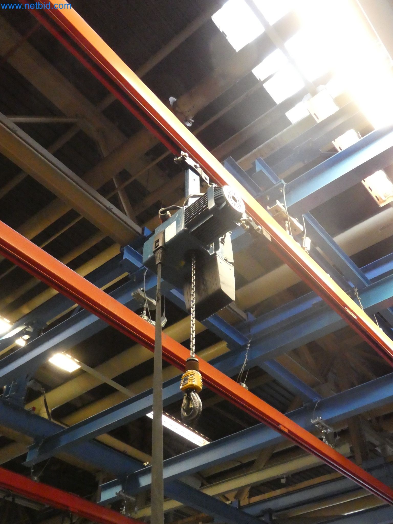 Robots, welding equipment and assembly accessories from the automotive industry-1