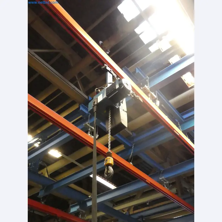 Robots, welding equipment and assembly accessories from the automotive industry-1