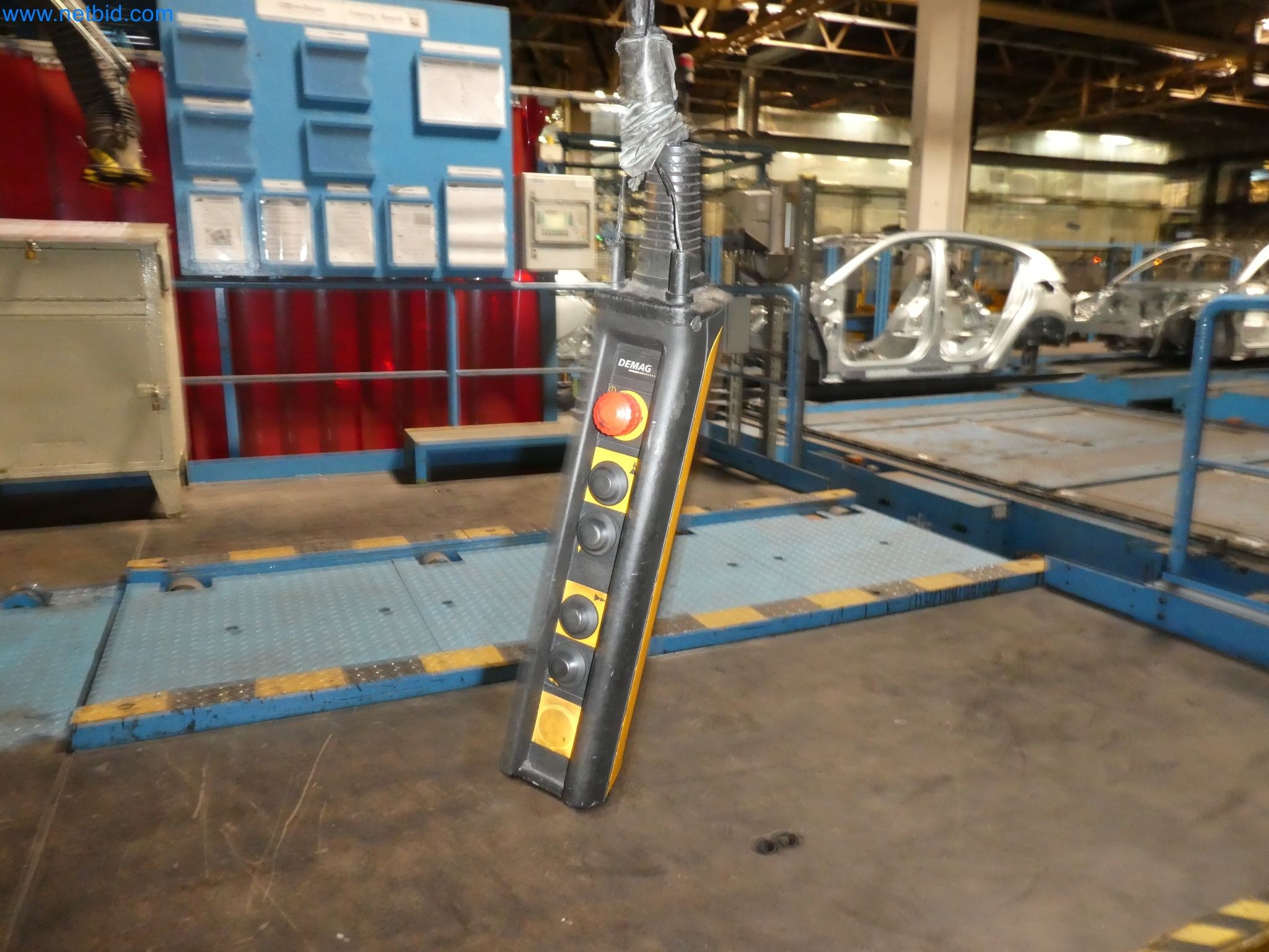 Robots, welding equipment and assembly accessories from the automotive industry-2