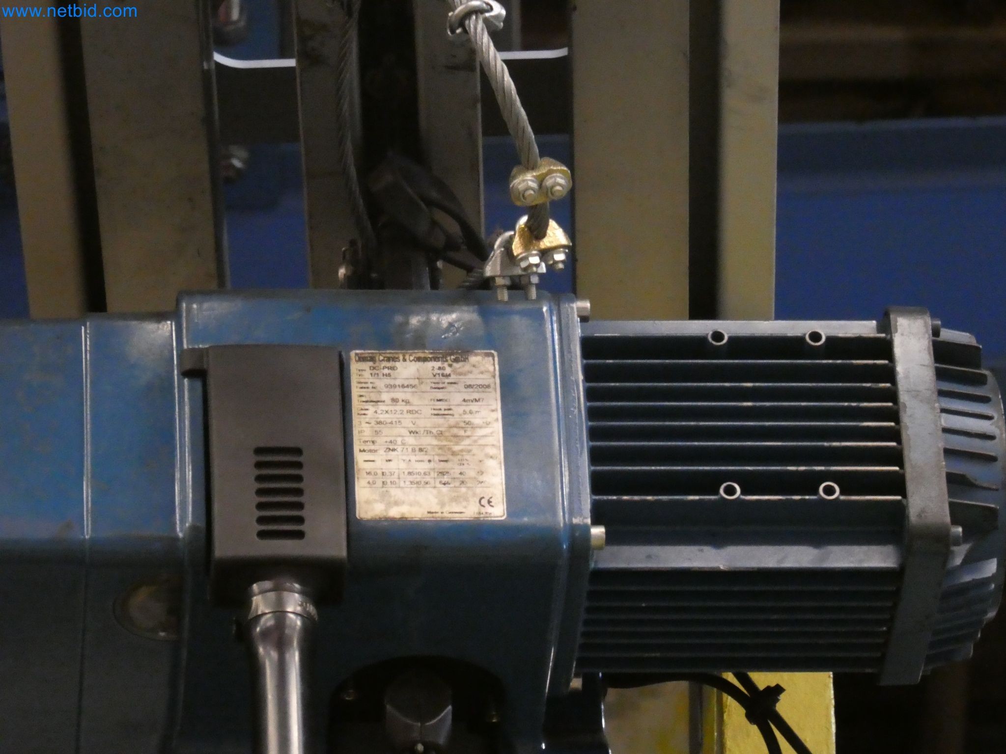 Robots, welding equipment and assembly accessories from the automotive industry-8