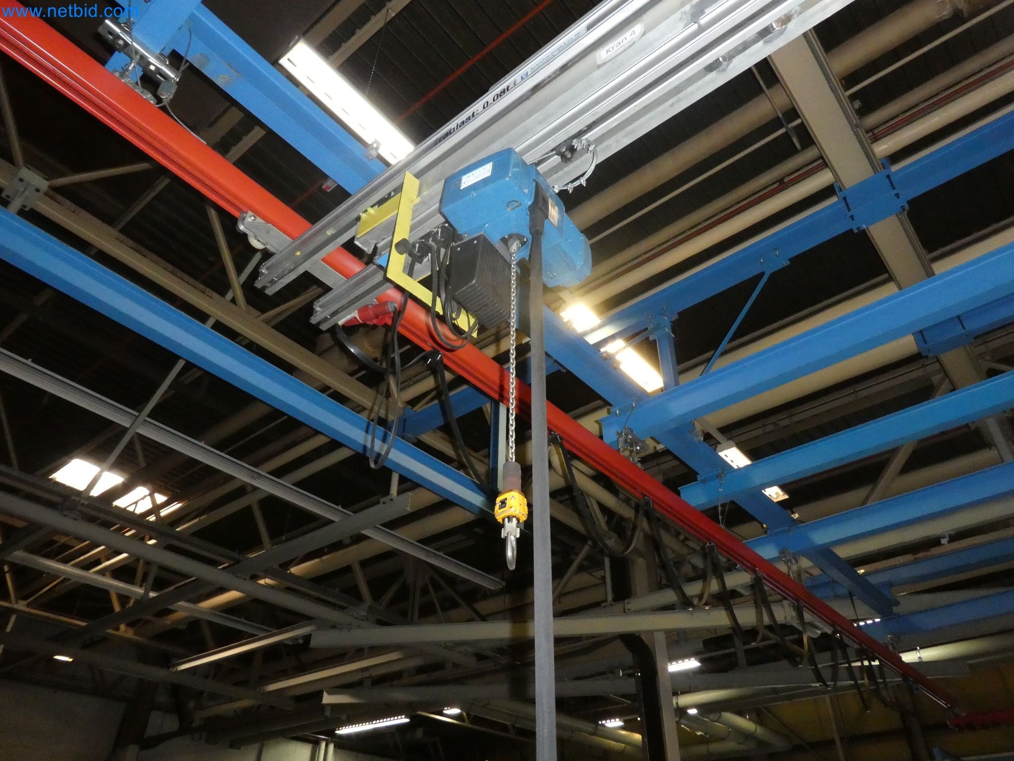 Robots, welding equipment and assembly accessories from the automotive industry-9