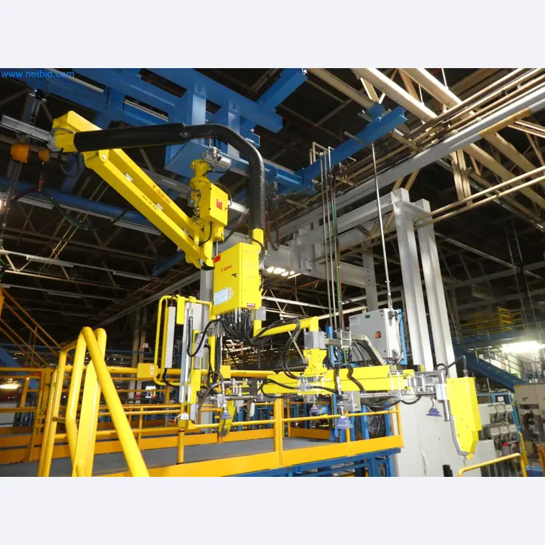 Robots, welding equipment and assembly accessories from the automotive industry-1