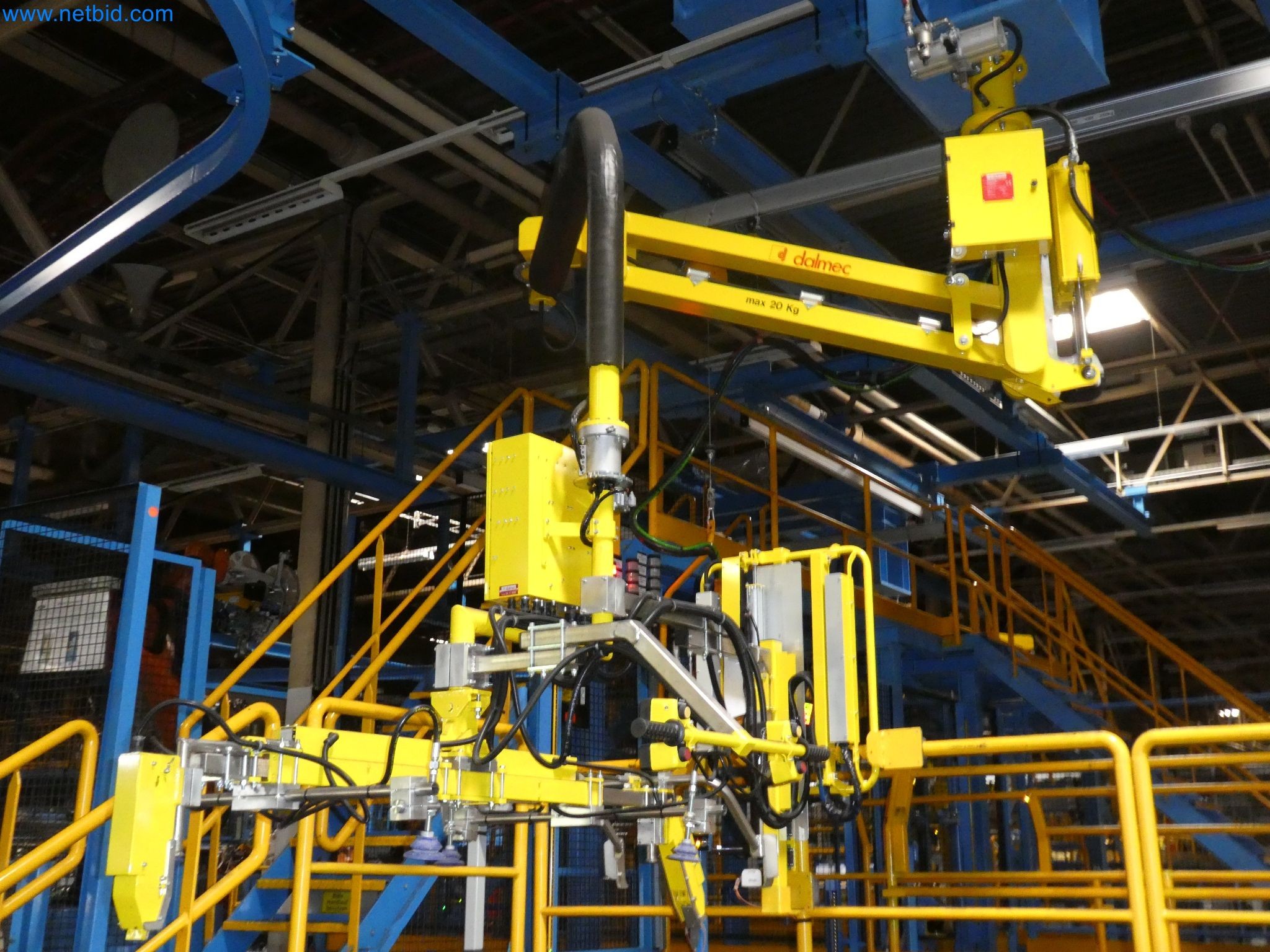 Robots, welding equipment and assembly accessories from the automotive industry-7