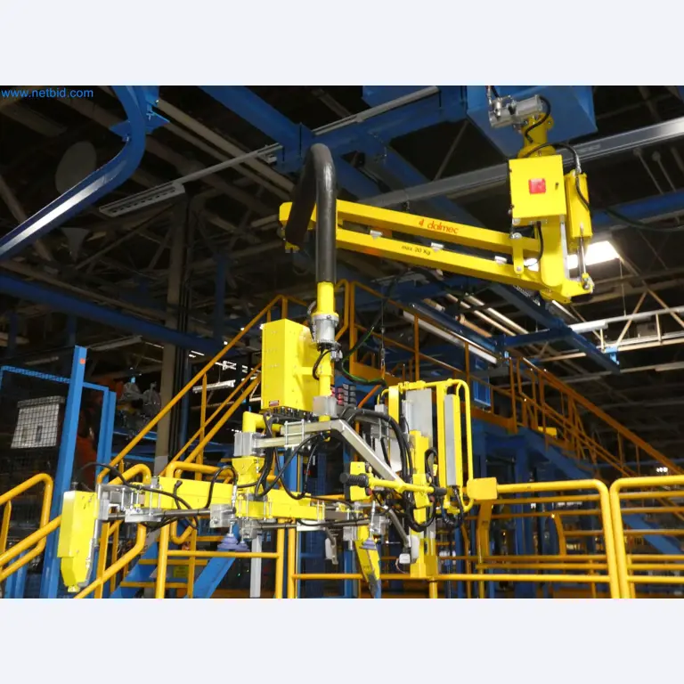 Robots, welding equipment and assembly accessories from the automotive industry-7