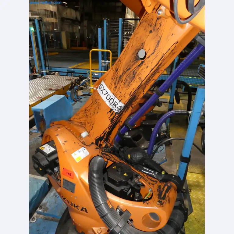 Robots, welding equipment and assembly accessories from the automotive industry-12