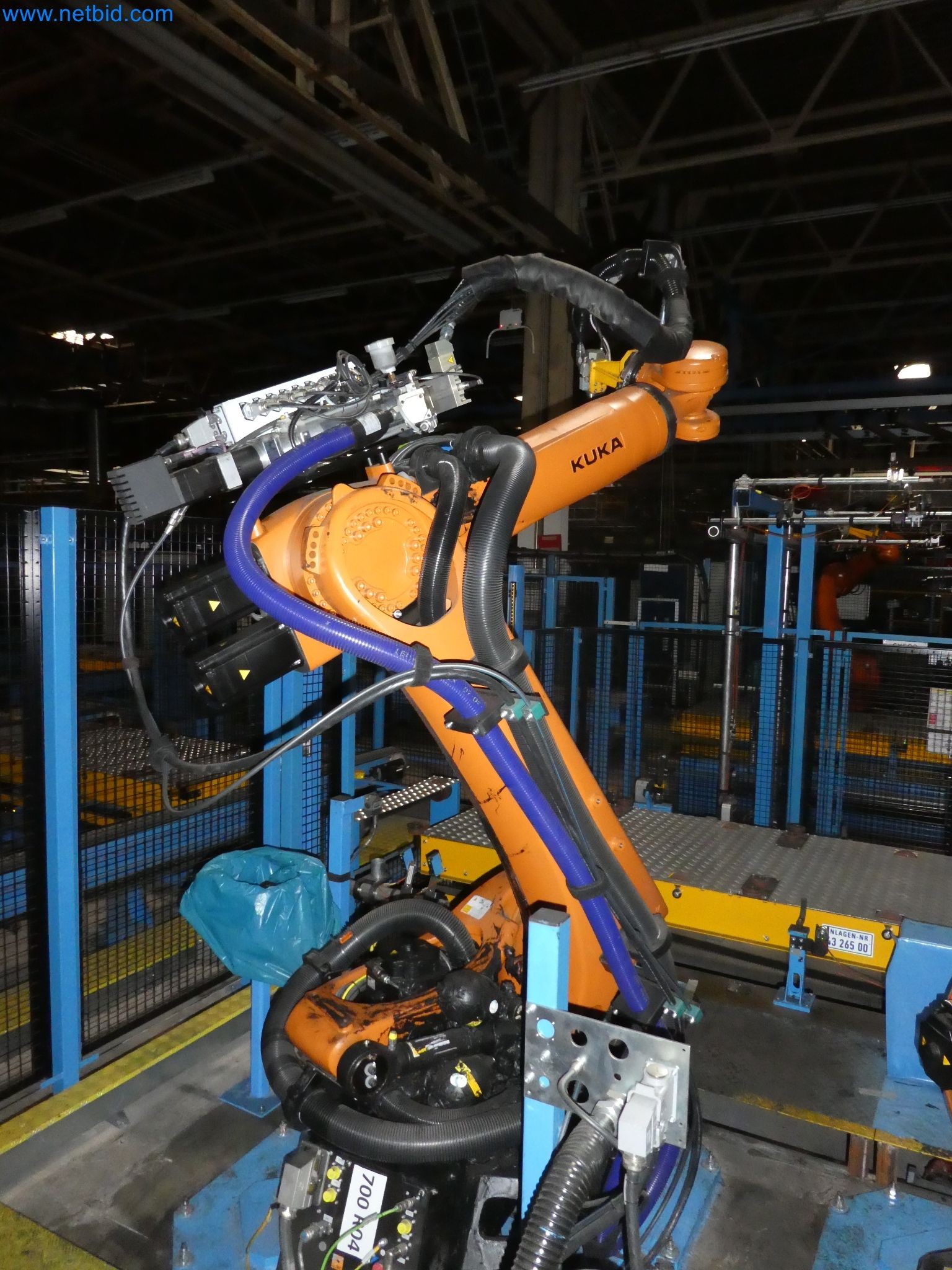 Robots, welding equipment and assembly accessories from the automotive industry-13