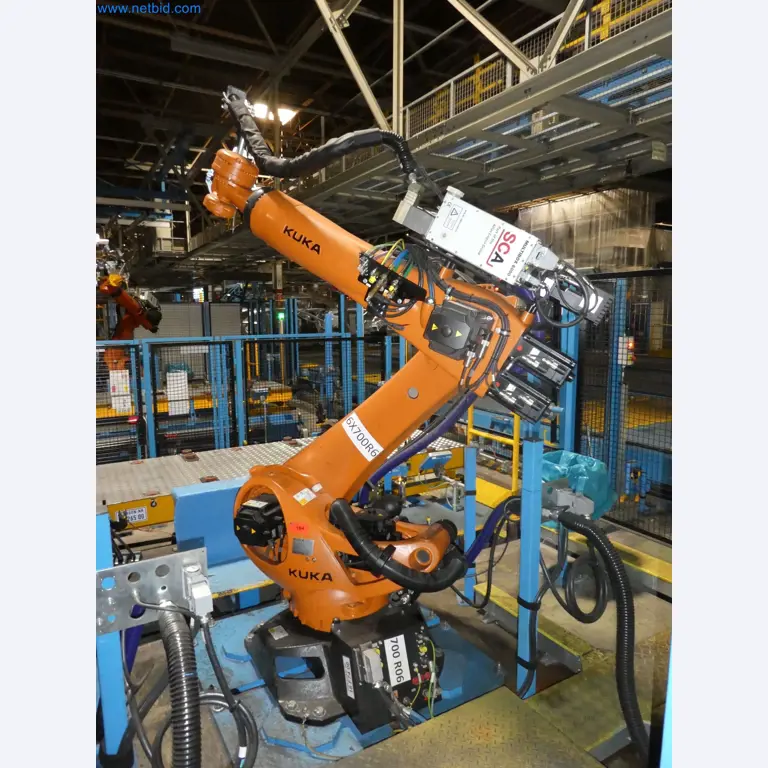 Robots, welding equipment and assembly accessories from the automotive industry-1