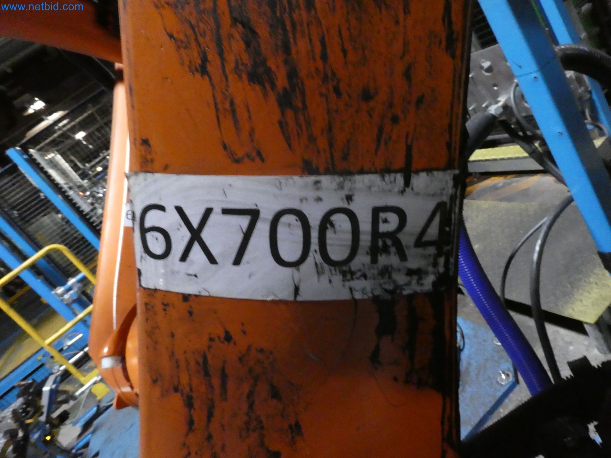 Robots, welding equipment and assembly accessories from the automotive industry-2