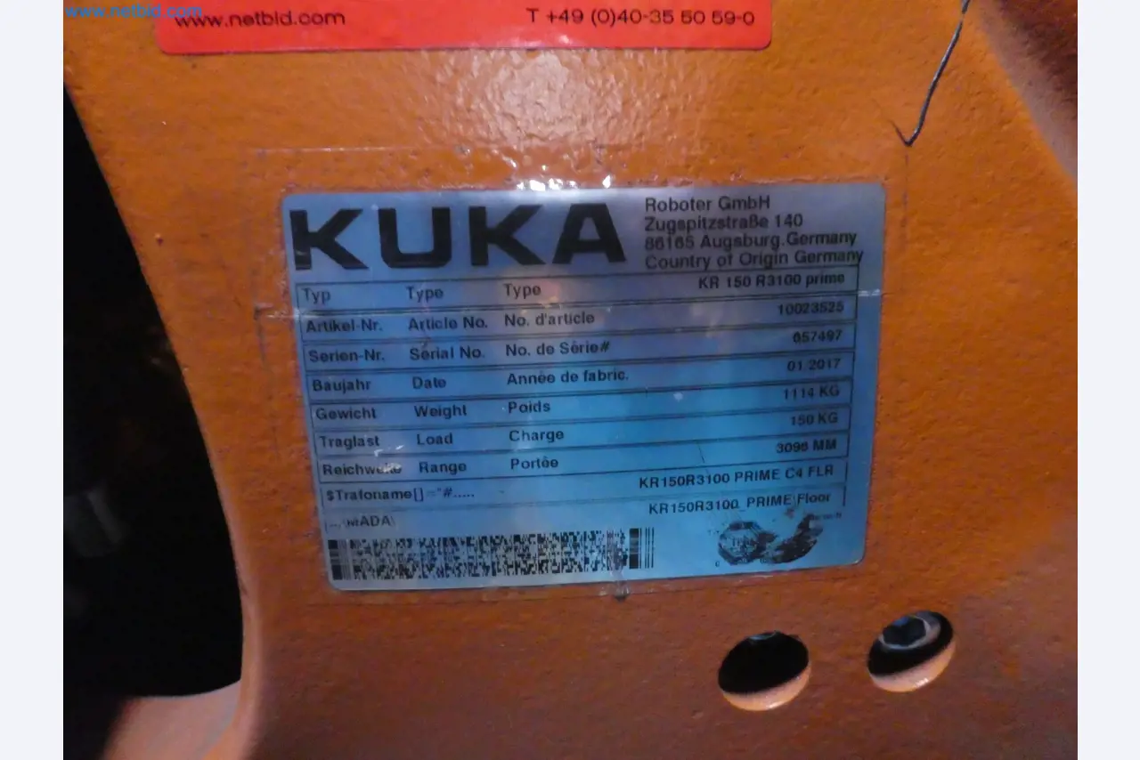 Robots, welding equipment and assembly accessories from the automotive industry-4