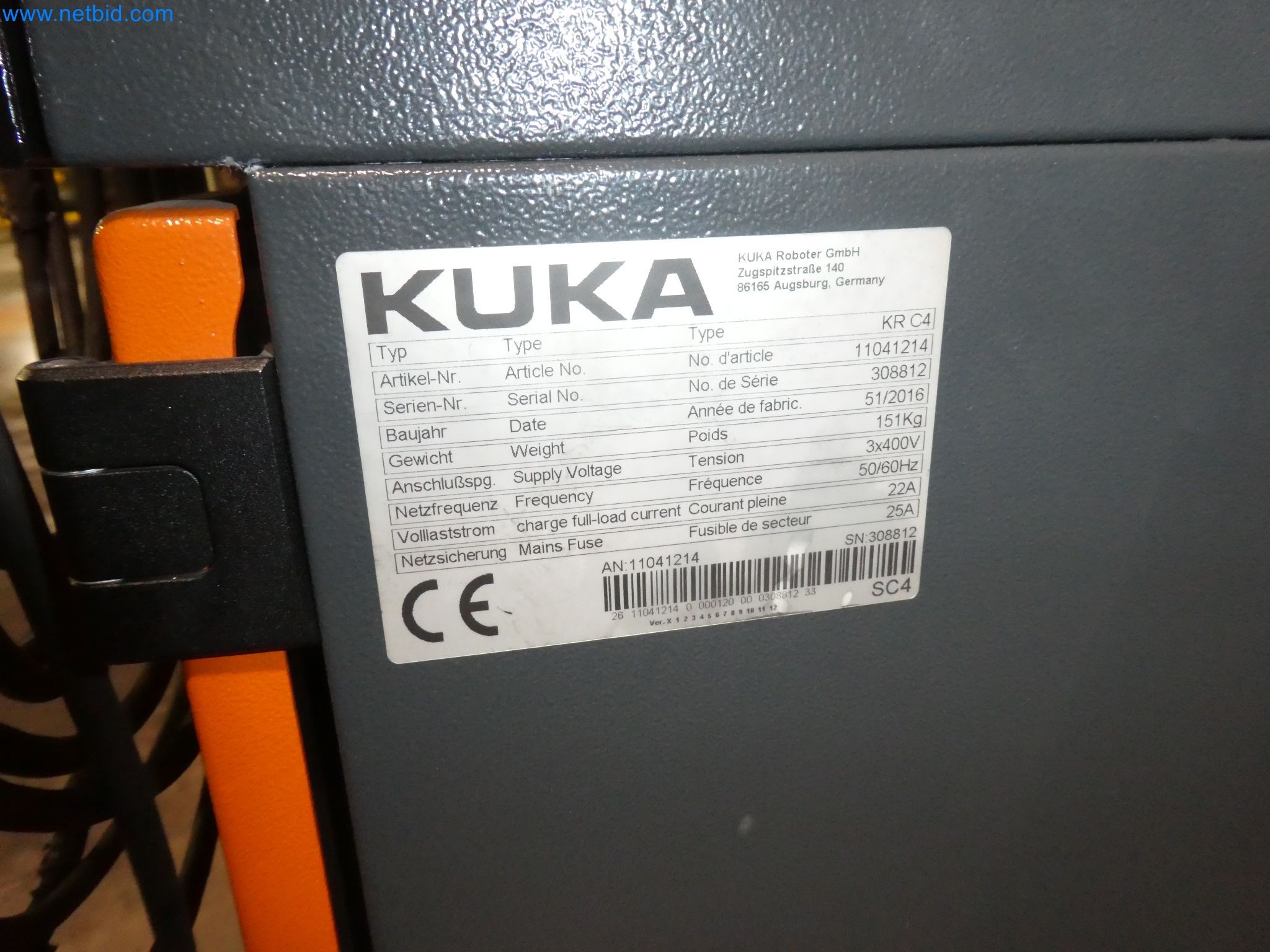 Robots, welding equipment and assembly accessories from the automotive industry-5