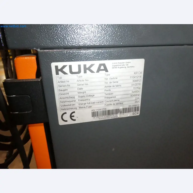 Robots, welding equipment and assembly accessories from the automotive industry-5