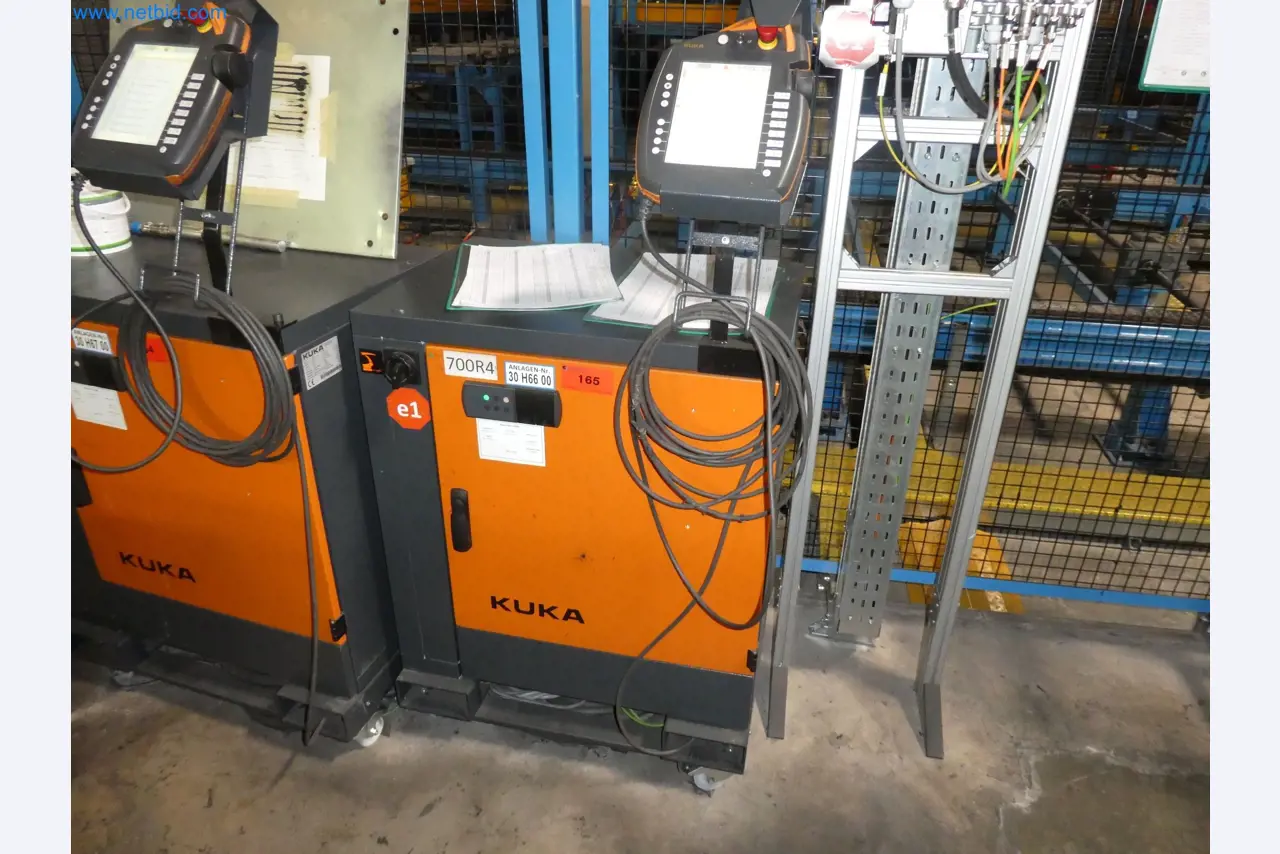 Robots, welding equipment and assembly accessories from the automotive industry-9