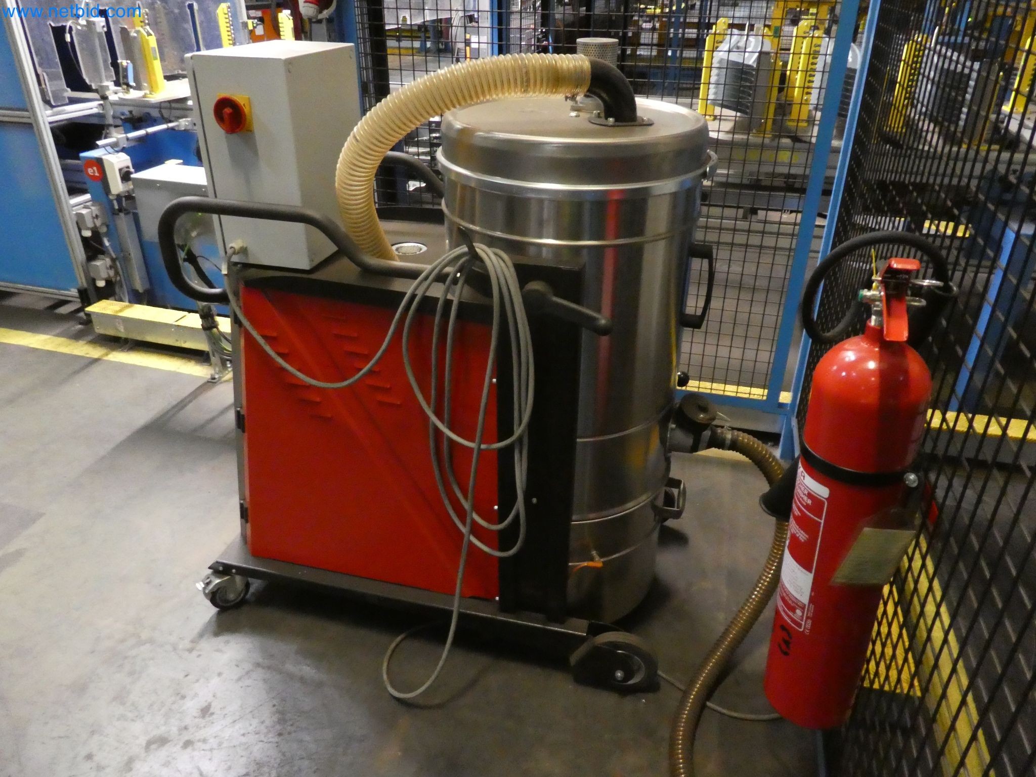 Robots, welding equipment and assembly accessories from the automotive industry-1