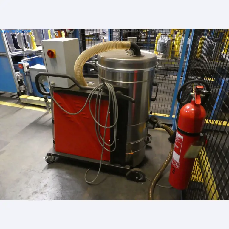 Robots, welding equipment and assembly accessories from the automotive industry-1