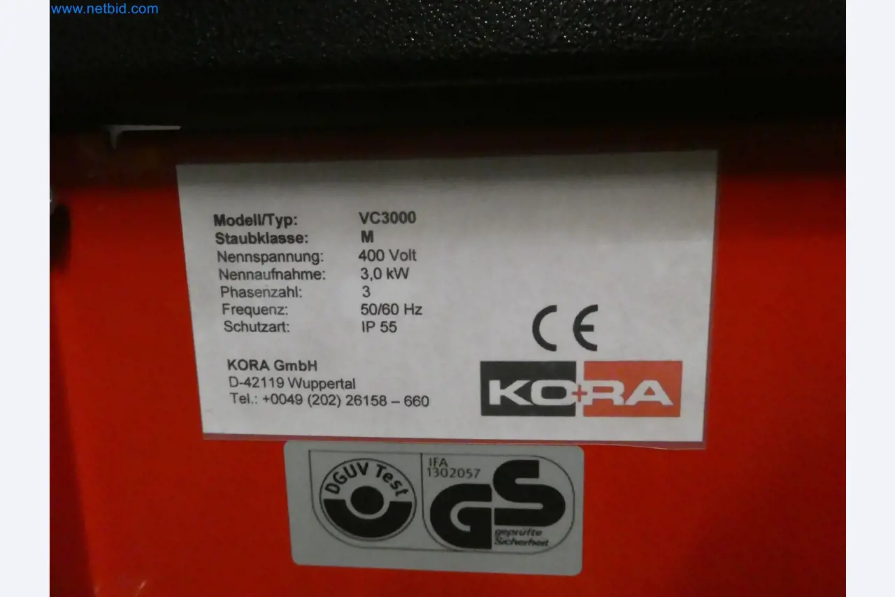 Robots, welding equipment and assembly accessories from the automotive industry-2