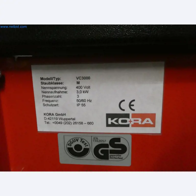 Robots, welding equipment and assembly accessories from the automotive industry-2