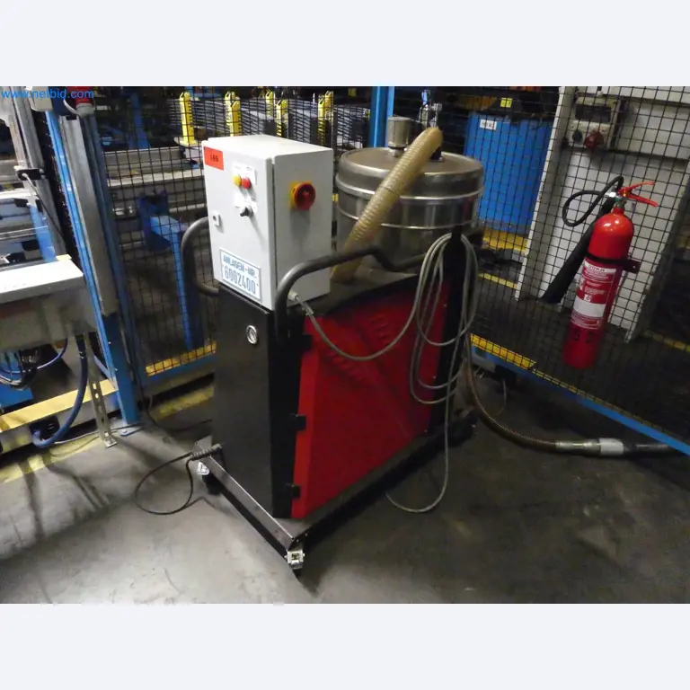 Robots, welding equipment and assembly accessories from the automotive industry-3