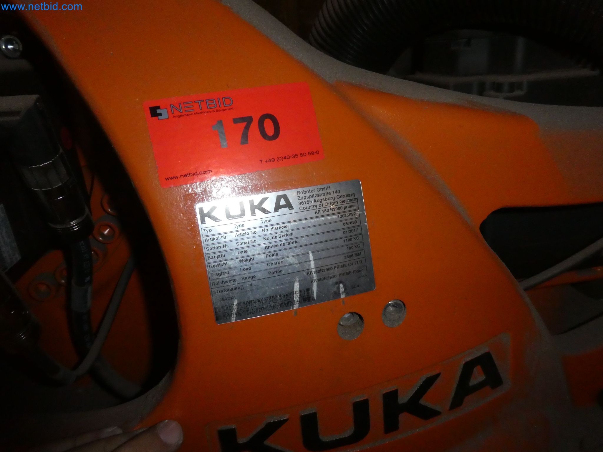 Robots, welding equipment and assembly accessories from the automotive industry-10