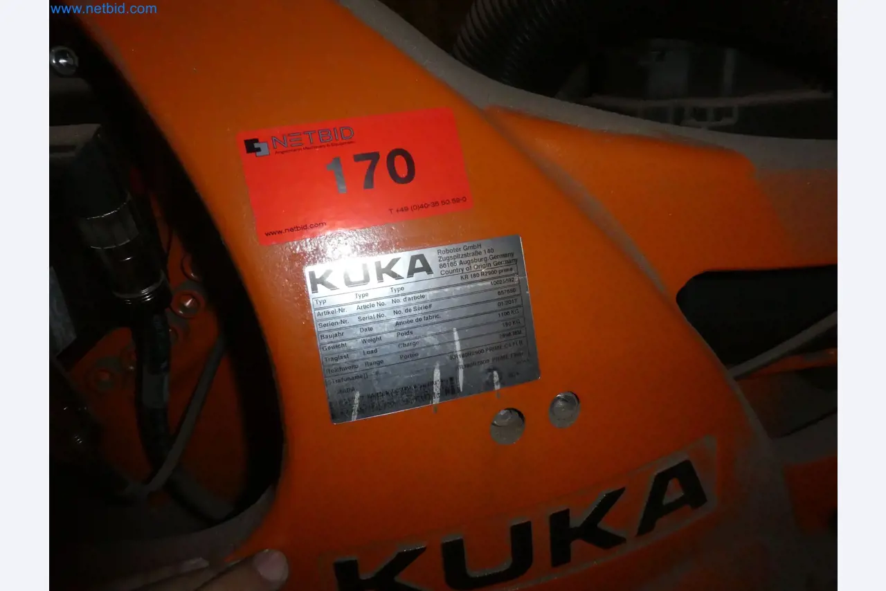 Robots, welding equipment and assembly accessories from the automotive industry-10