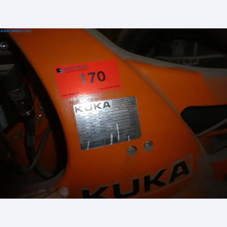 Robots, welding equipment and assembly accessories from the automotive industry-10