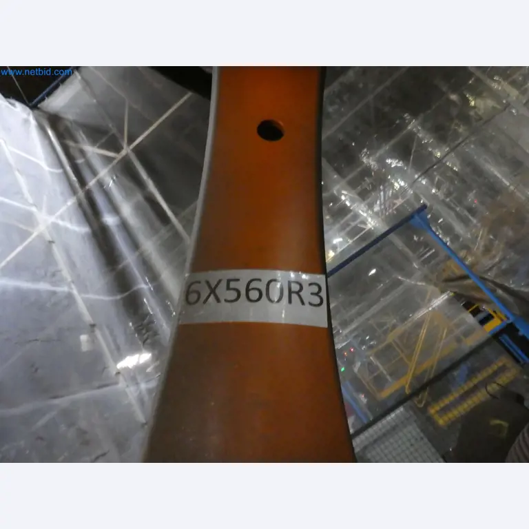 Robots, welding equipment and assembly accessories from the automotive industry-2