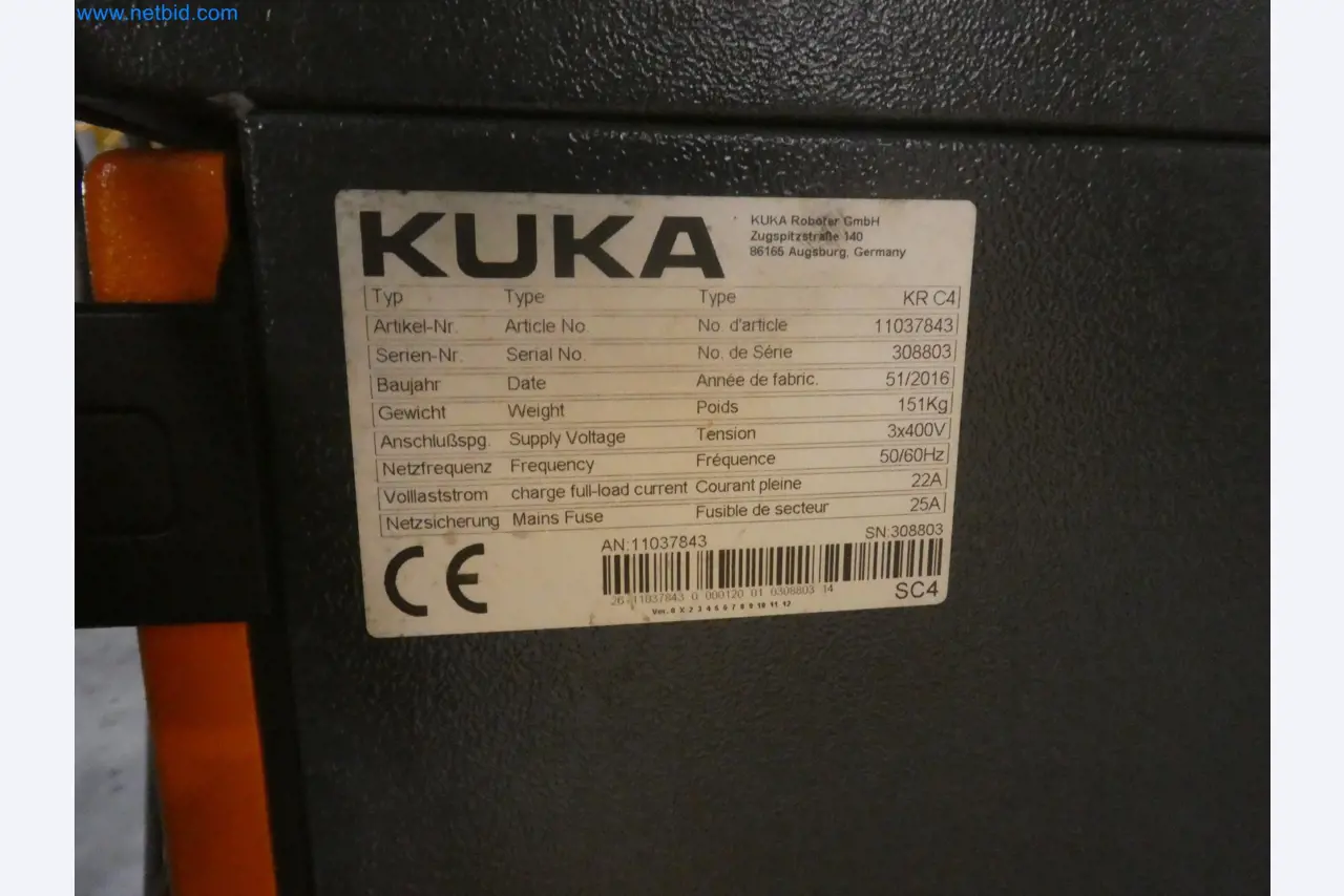 Robots, welding equipment and assembly accessories from the automotive industry-5