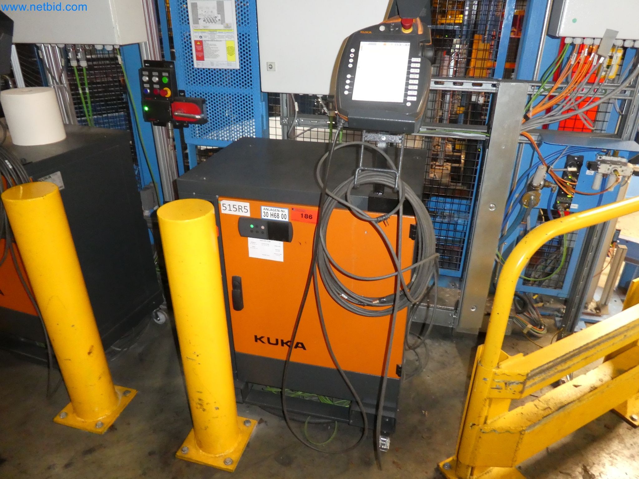 Robots, welding equipment and assembly accessories from the automotive industry-7