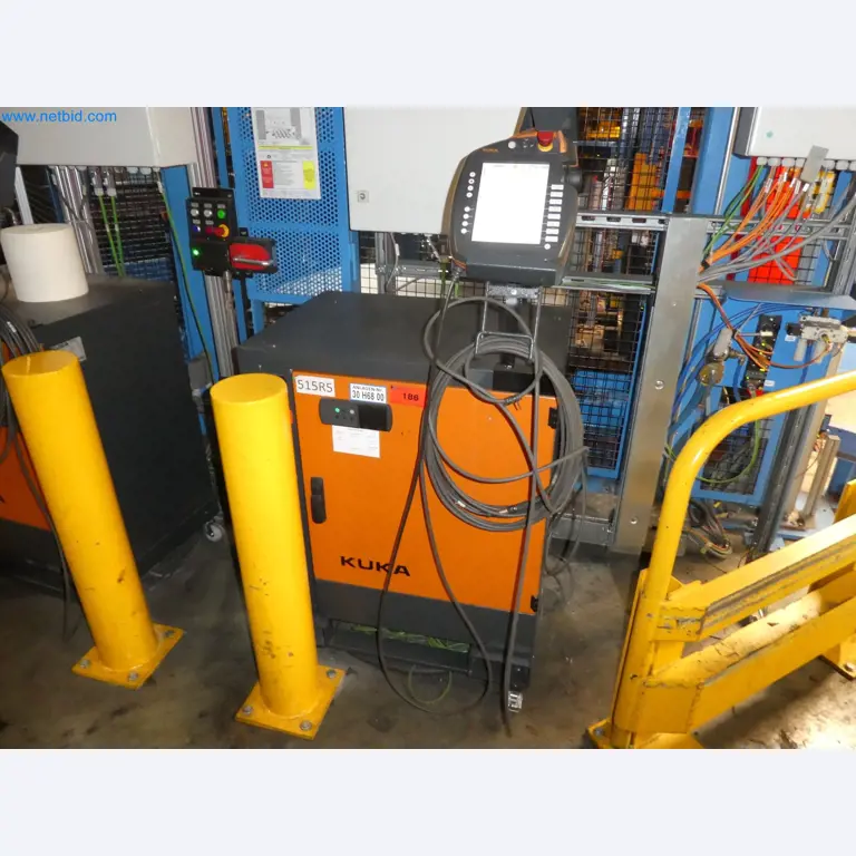 Robots, welding equipment and assembly accessories from the automotive industry-7