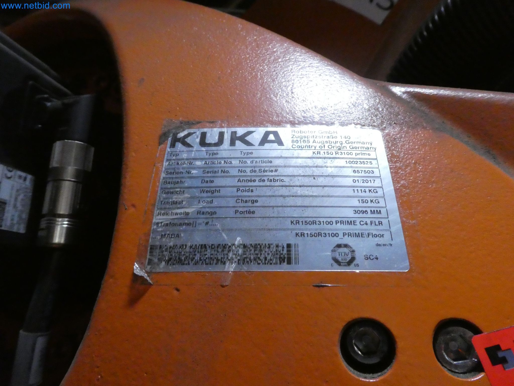 Robots, welding equipment and assembly accessories from the automotive industry-8