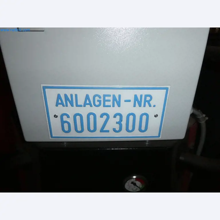 Robots, welding equipment and assembly accessories from the automotive industry-4