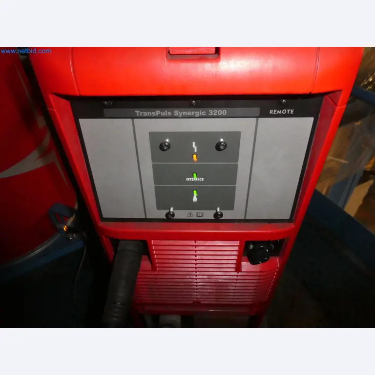 Robots, welding equipment and assembly accessories from the automotive industry-1