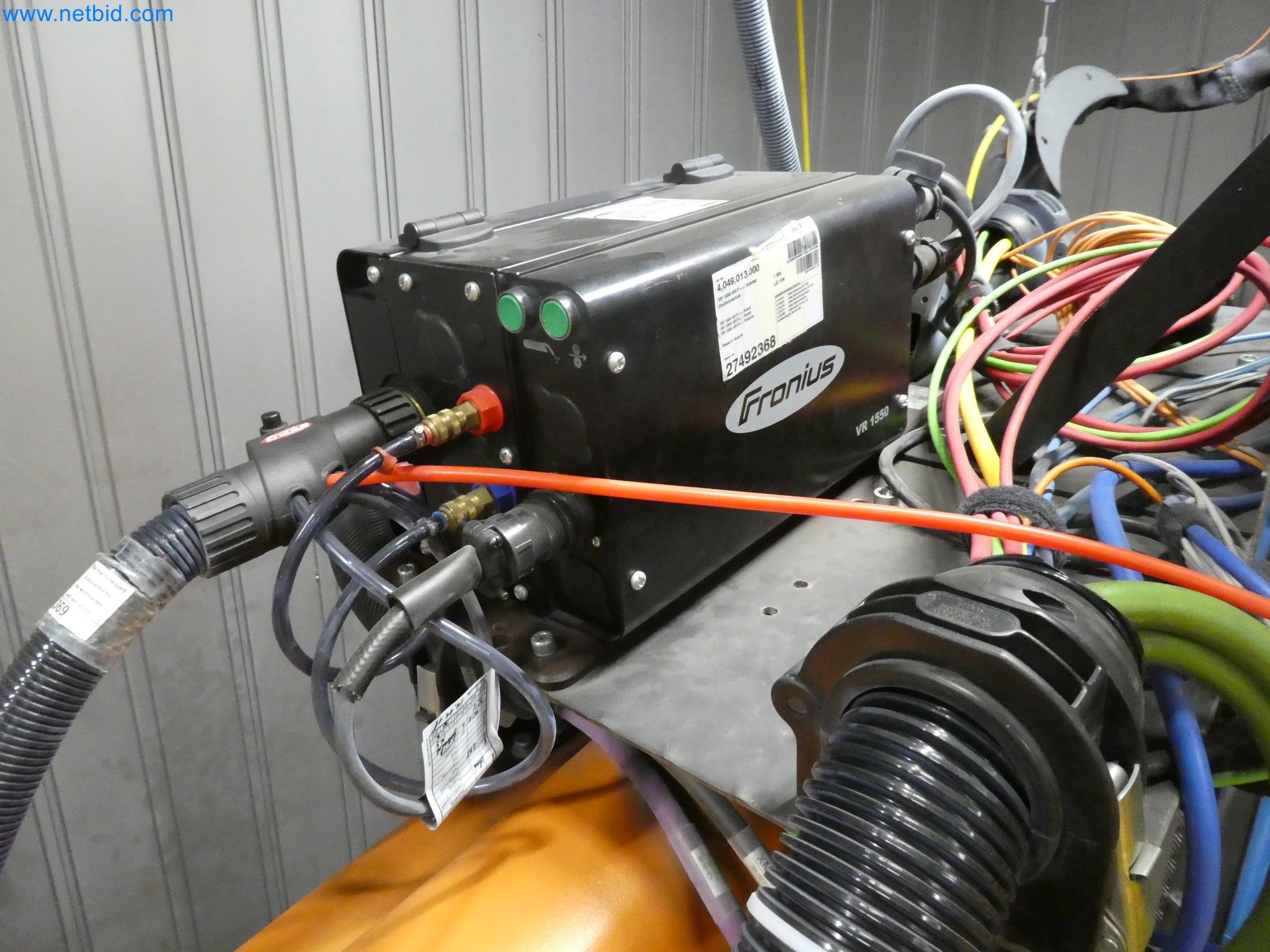 Robots, welding equipment and assembly accessories from the automotive industry-7