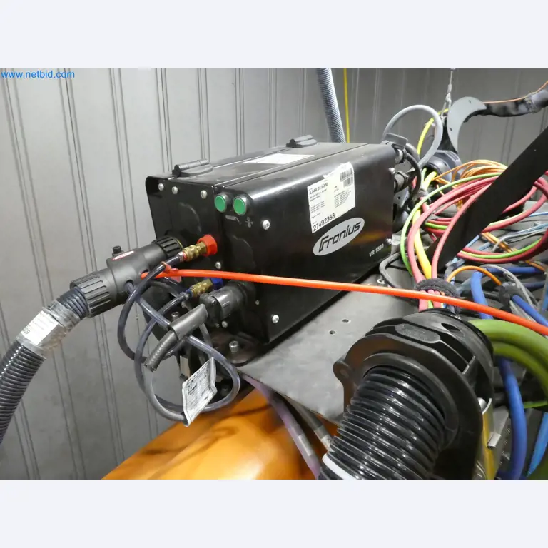 Robots, welding equipment and assembly accessories from the automotive industry-7