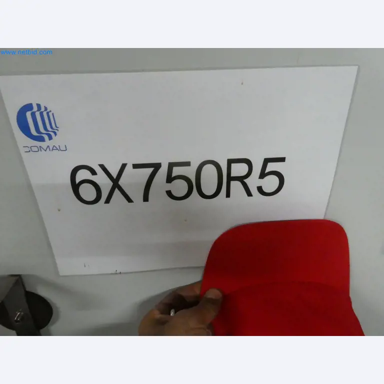 Robots, welding equipment and assembly accessories from the automotive industry-2